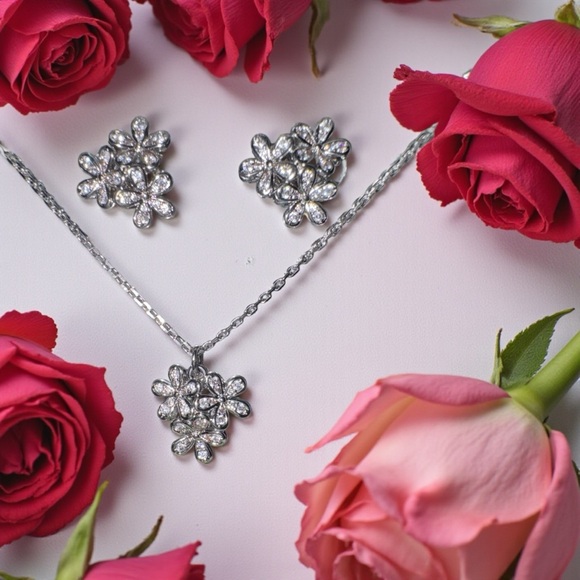 Kate Spade New York Sterling Silver Flower Necklace and Earrings Set NWT - Picture 2 of 4